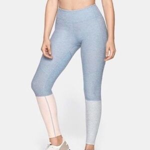 Outdoor Voices 7/8 colorblock dipped leggings